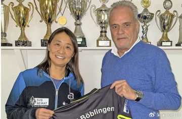 华裔乒乓球名将自曝:因与中国队决裂出走,在体校要给刘国梁洗衣服|何千红|戈奇|德国|布林|女单_新浪体育_新浪新闻